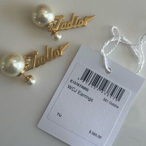 Authentic J’adior Pearl earrings